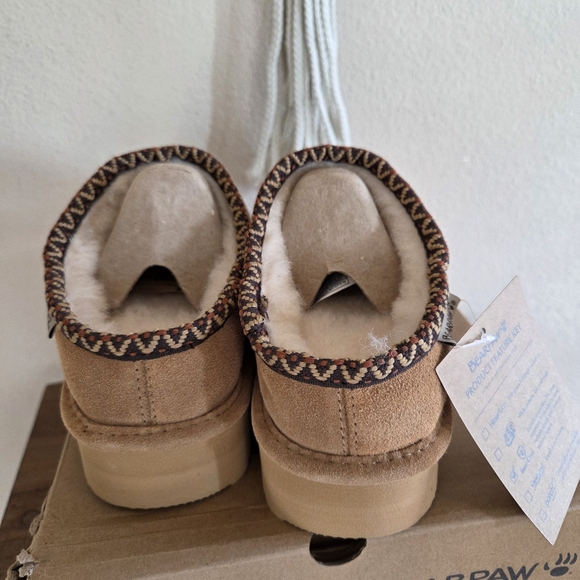 Bearpaw Martis Suede Slippers Slip Ons Size 8 NWT  Iced Coffee $75 - Picture 8 of 10